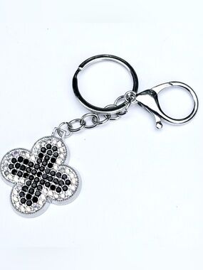Silver Clover Keychain Rhinestone & Black Crystal Accents NWT Dogleash Clasp